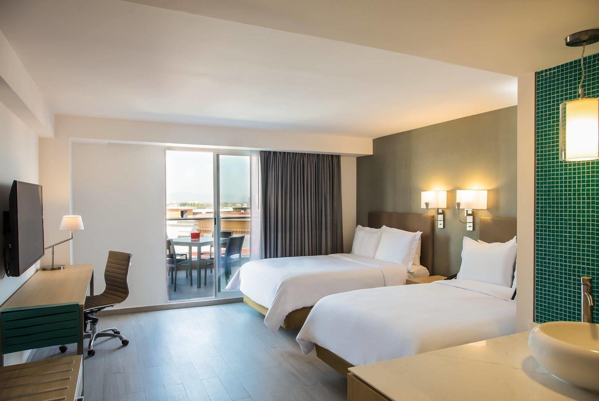 Fiesta Inn Puerto Vallarta Isla Экстерьер фото
